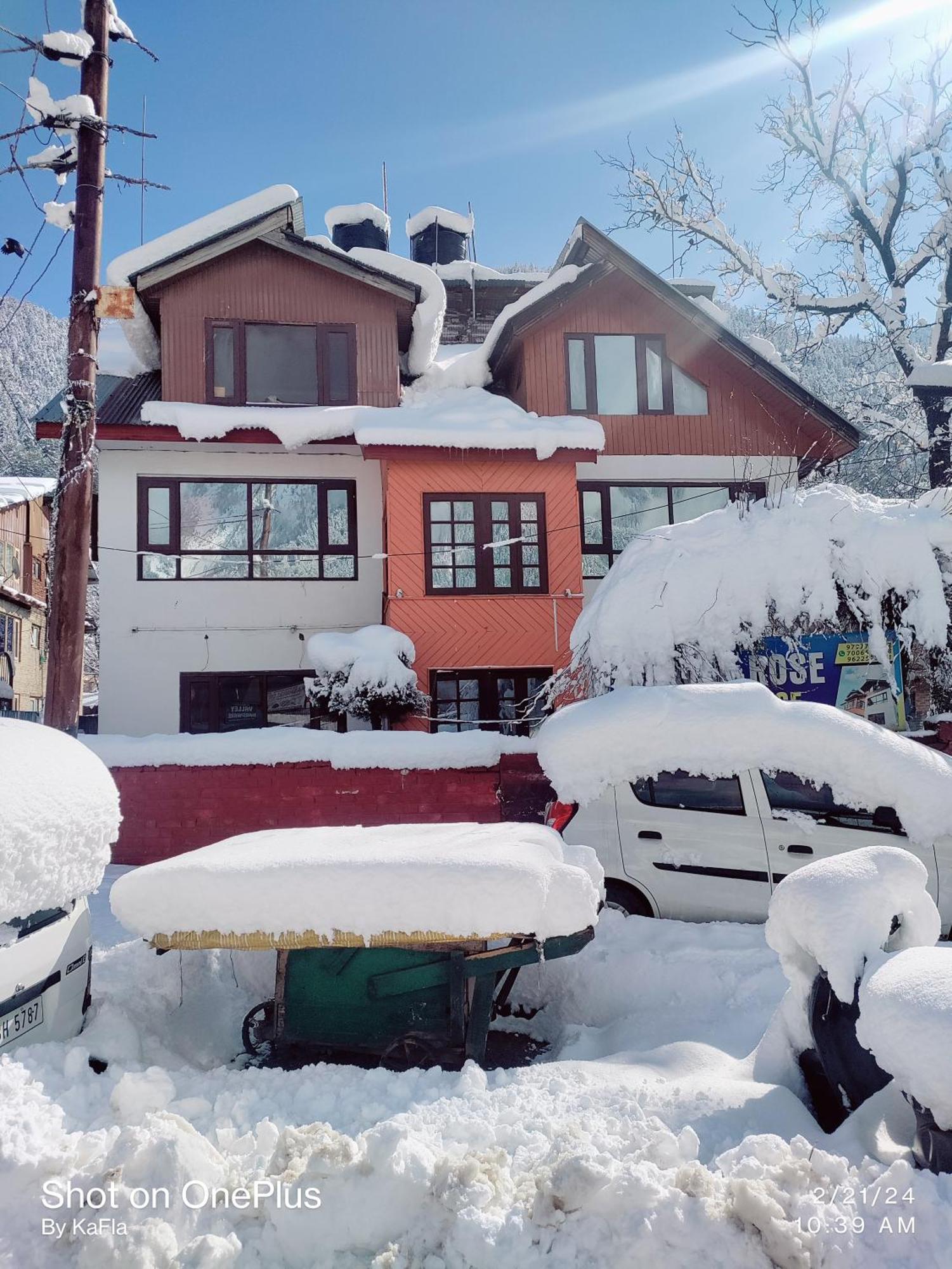 New Heaven Rose Hotel Pahalgām Екстериор снимка